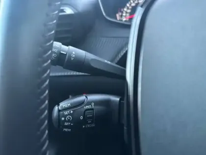 Photo 18 Peugeot 208  PureTech 100 S&S BVM6