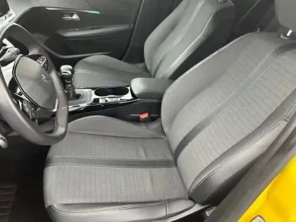 Photo 77 Peugeot 208  PureTech 100 S&S BVM6