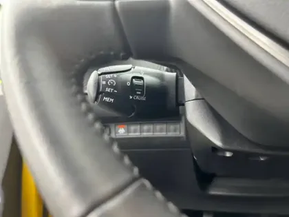 Photo 85 Peugeot 208  PureTech 100 S&S BVM6