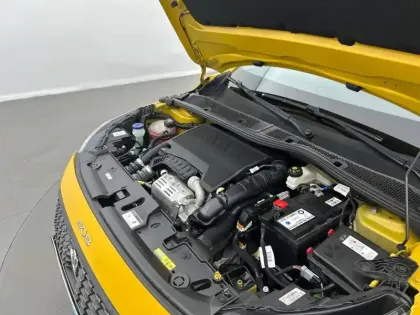 Photo 81 Peugeot 208  PureTech 100 S&S BVM6