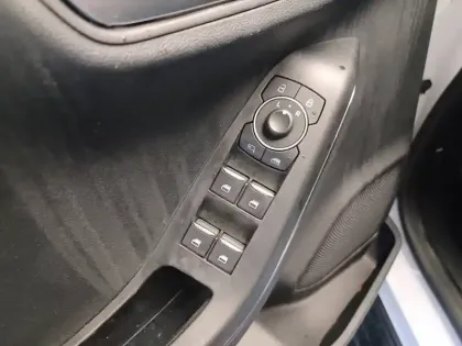 Photo 10 Ford Puma  1.0 Flexifuel 125 ch mHEV S&S BVM6