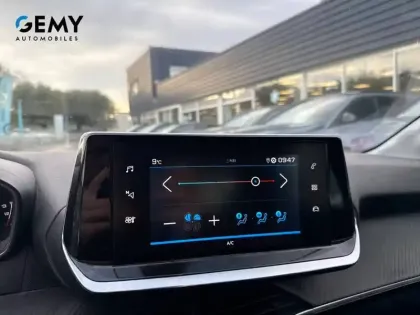 Photo 13 Peugeot 208  PureTech 100 S&S BVM6