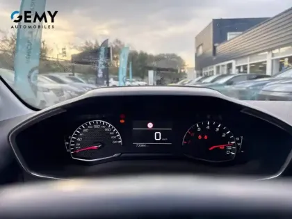 Photo 14 Peugeot 208  PureTech 100 S&S BVM6