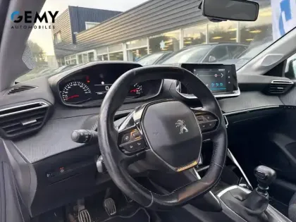 Photo 11 Peugeot 208  PureTech 100 S&S BVM6