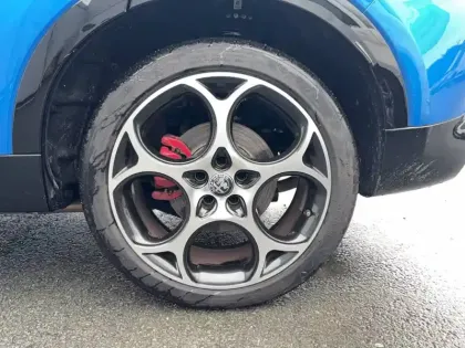 Photo 8 Alfa Romeo Tonale  1.3 Hybride Rechargeable PHEV 280ch AT6 e-Q4