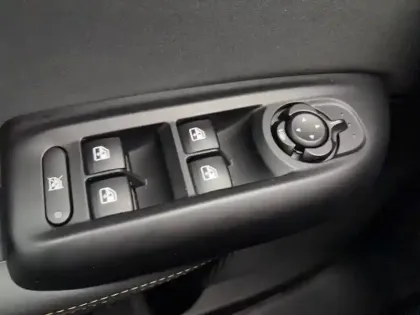 Photo 31 Alfa Romeo Tonale  1.3 Hybride Rechargeable PHEV 280ch AT6 e-Q4