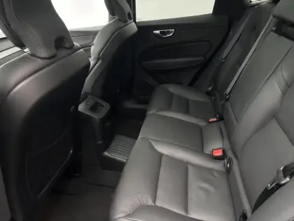 Photo 8 Volvo Xc60  T6 AWD Hybride rechargeable 253 ch+145 ch Geartronic 8