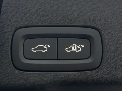 Photo 19 Volvo Xc60  T6 AWD Hybride rechargeable 253 ch+145 ch Geartronic 8