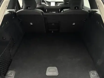 Photo 18 Volvo Xc60  T6 AWD Hybride rechargeable 253 ch+145 ch Geartronic 8