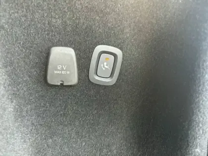 Photo 34 Volvo V60  CROSS COUNTRY B4 AWD 197 ch Geartronic 8