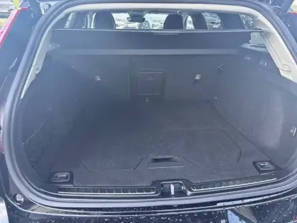 Photo 29 Volvo V60  CROSS COUNTRY B4 AWD 197 ch Geartronic 8