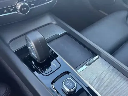 Photo 17 Volvo V60  CROSS COUNTRY B4 AWD 197 ch Geartronic 8