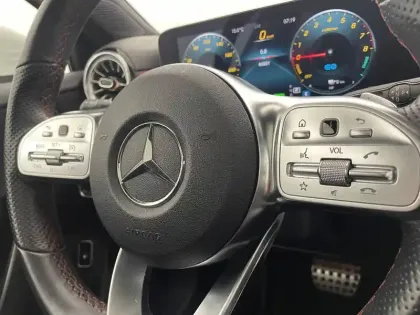 Photo 23 Mercedes Classe A  250 e 8G-DCT