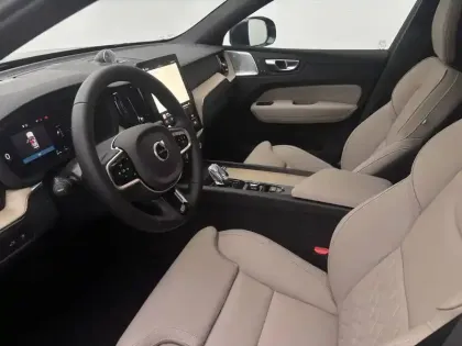 Photo 7 Volvo Xc60  T6 AWD Hybride rechargeable 253 ch+145 ch Geartronic 8