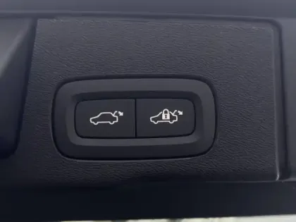 Photo 17 Volvo Xc60  T6 AWD Hybride rechargeable 253 ch+145 ch Geartronic 8
