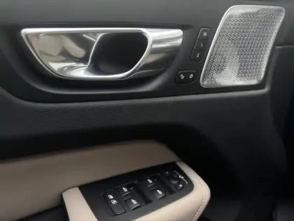 Photo 6 Volvo Xc60  T6 AWD Hybride rechargeable 253 ch+145 ch Geartronic 8