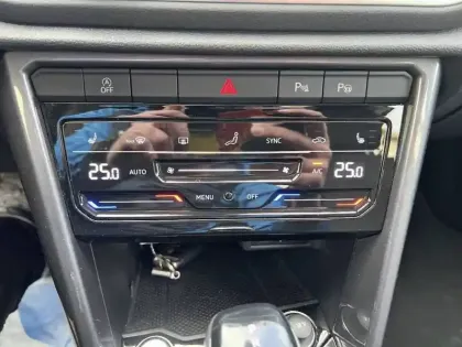 Photo 15 Volkswagen T-roc  1.5 TSI EVO 150 Start/Stop DSG7