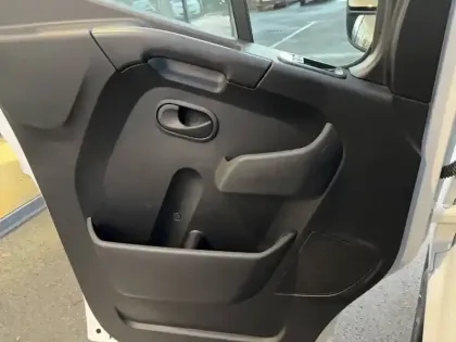 Photo 9 Renault Master  FGN TRAC F3500 L2H2 BLUE DCI 135