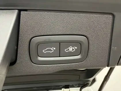 Photo 36 Volvo Xc60  B4 197 ch Geartronic 8