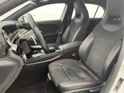 Photo 46 Mercedes Classe A  250 e 8G-DCT