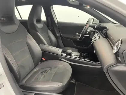 Photo 25 Mercedes Classe A  250 e 8G-DCT