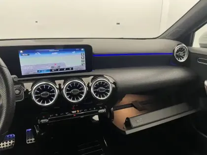 Photo 91 Mercedes Classe A  250 e 8G-DCT