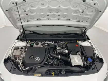 Photo 19 Mercedes Classe A  250 e 8G-DCT