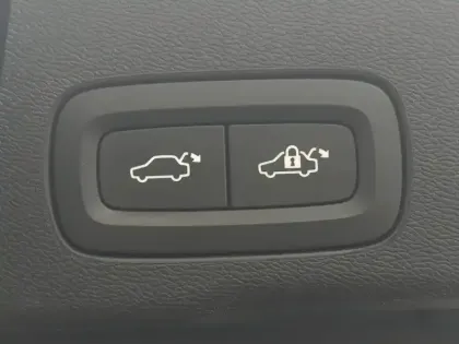 Photo 38 Volvo Xc60  T8 Twin Engine 303 ch + 87 ch Geartronic 8