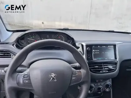 Photo 13 Peugeot 208  BlueHDi 100ch S&S BVM5