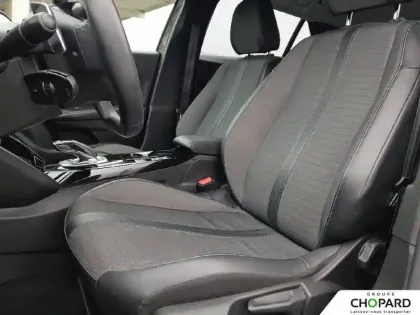 Photo 10 Peugeot 2008  PureTech 130 S&S EAT8