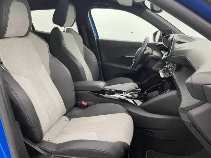 Photo 48 Peugeot 2008  Moteur électrique 136 ch
