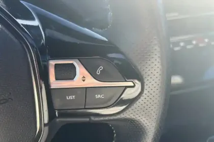 Photo 16 Peugeot 2008  Moteur électrique 136 ch