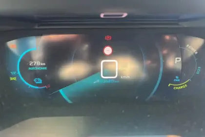 Photo 15 Peugeot 2008  Moteur électrique 136 ch