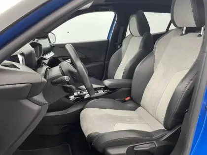 Photo 36 Peugeot 2008  Moteur électrique 136 ch