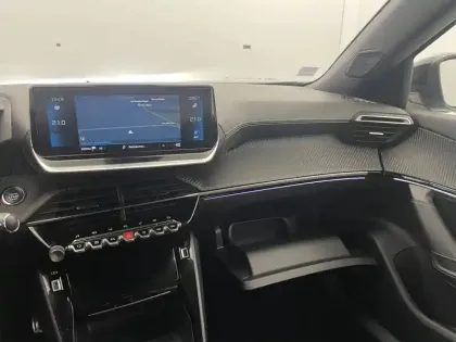 Photo 53 Peugeot 2008  PureTech 130 S&S EAT8