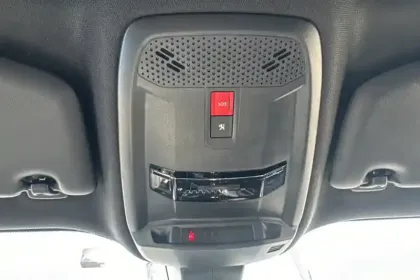 Photo 25 Peugeot 2008  PureTech 130 S&S EAT8