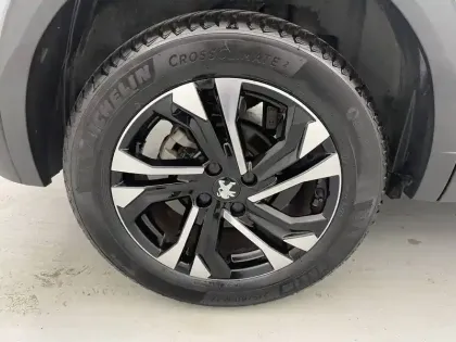 Photo 45 Peugeot 2008  PureTech 130 S&S EAT8