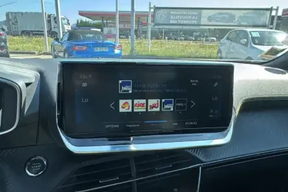 Photo 14 Peugeot 2008  PureTech 130 S&S EAT8