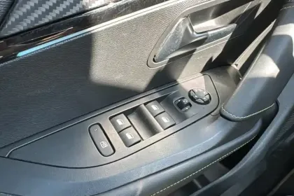 Photo 23 Peugeot 2008  PureTech 130 S&S EAT8