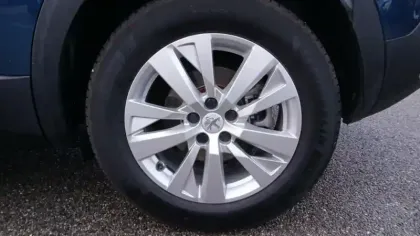 Photo 12 Peugeot 3008  Hybrid 136 e-DCS6