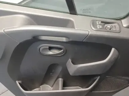 Photo 27 Renault Master  FGN TRAC F3500 L2H2 BLUE DCI 135