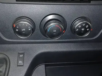 Photo 28 Renault Master  FGN TRAC F3500 L2H2 BLUE DCI 135