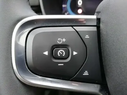 Photo 11 Volvo Xc40  B3 163 ch DCT7