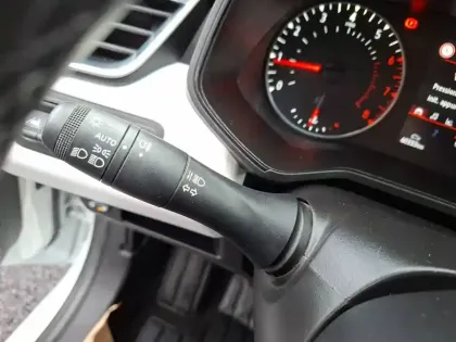 Photo 36 Renault Clio  TCe 100 GPL - 21