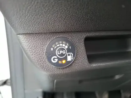 Photo 38 Renault Clio  TCe 100 GPL - 21