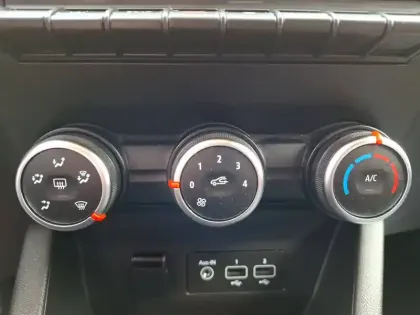 Photo 28 Renault Clio  TCe 100 GPL - 21