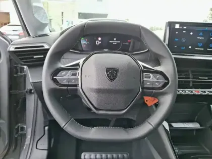 Photo 31 Peugeot 208  Hybrid 110 e-DCS6