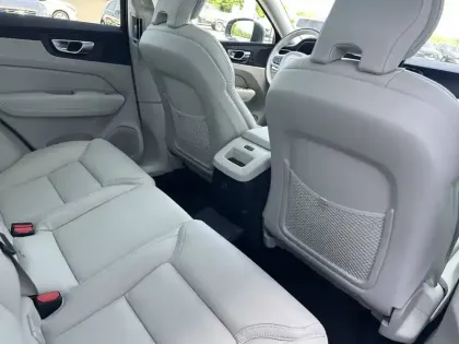 Photo 13 Volvo Xc60  T6 AWD Hybride rechargeable 253 ch+145 ch Geartronic 8