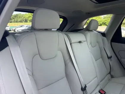 Photo 14 Volvo Xc60  T6 AWD Hybride rechargeable 253 ch+145 ch Geartronic 8