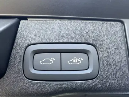 Photo 12 Volvo Xc60  T6 AWD Hybride rechargeable 253 ch+145 ch Geartronic 8